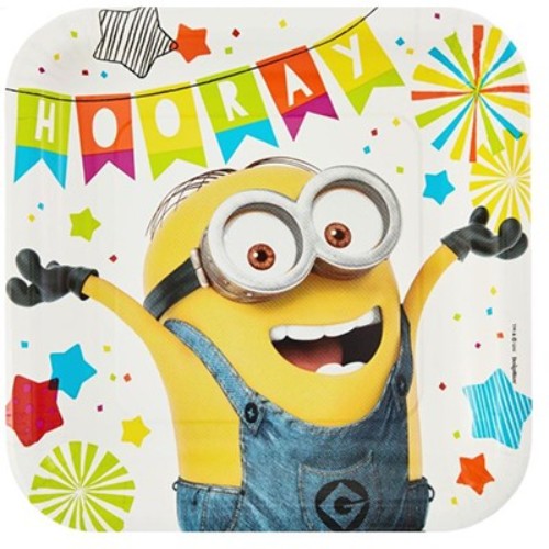 Despicable Me Minion dinner plates featuring vibrant designs, perfect for kids' parties and casual gatherings, pack of 8.