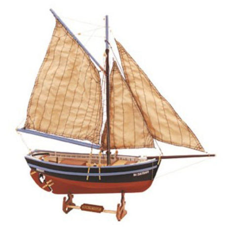 Detailed model of the Longboat Bon Retour, a traditional scallop fishing boat from Brittany, featuring high-quality wood and brass fittings.