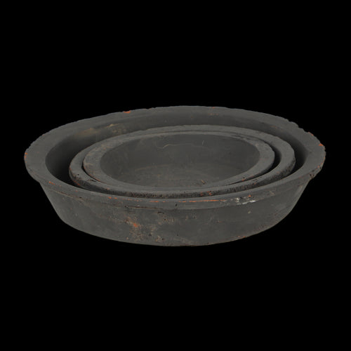 Handcrafted terracotta saucer set of 6, featuring Tuscan design with an aged look, perfect for potted plants and drainage.