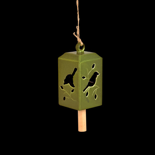 Set of 3 green ceramic and pinwood wind chimes, 11x11x24cm, creating soothing melodies in any outdoor space.