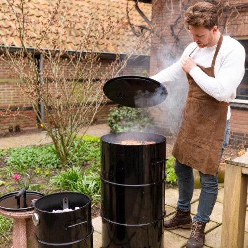 Rugged buffalo leather BBQ apron (104.5cm) with adjustable neck and snap buttons, perfect for grilling enthusiasts.