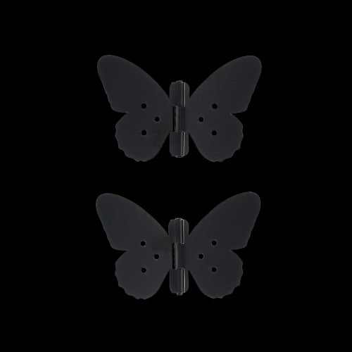 Butterfly-shaped iron hinges, 12 x 8cm, set of 2 assorted designs for decorative and functional door accents.