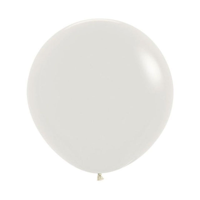 Pastel Dusk Cream latex balloons in a pack of 3, ideal for elegant celebrations and versatile decor.