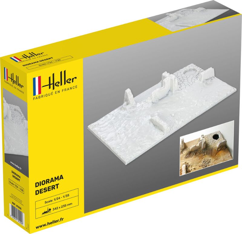 Heller Socle Diorama Desert base designed for model presentation, featuring detailed arid landscape for enhanced showcase.