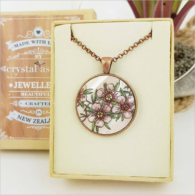 Circle Necklace featuring a 30mm Mother of Pearl pendant in antique copper, ideal for versatile styling and gifting.