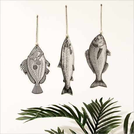 Vintage fish set in gift box, featuring three durable, vibrant pieces printed on 4mm ACM, perfect for coastal decor.