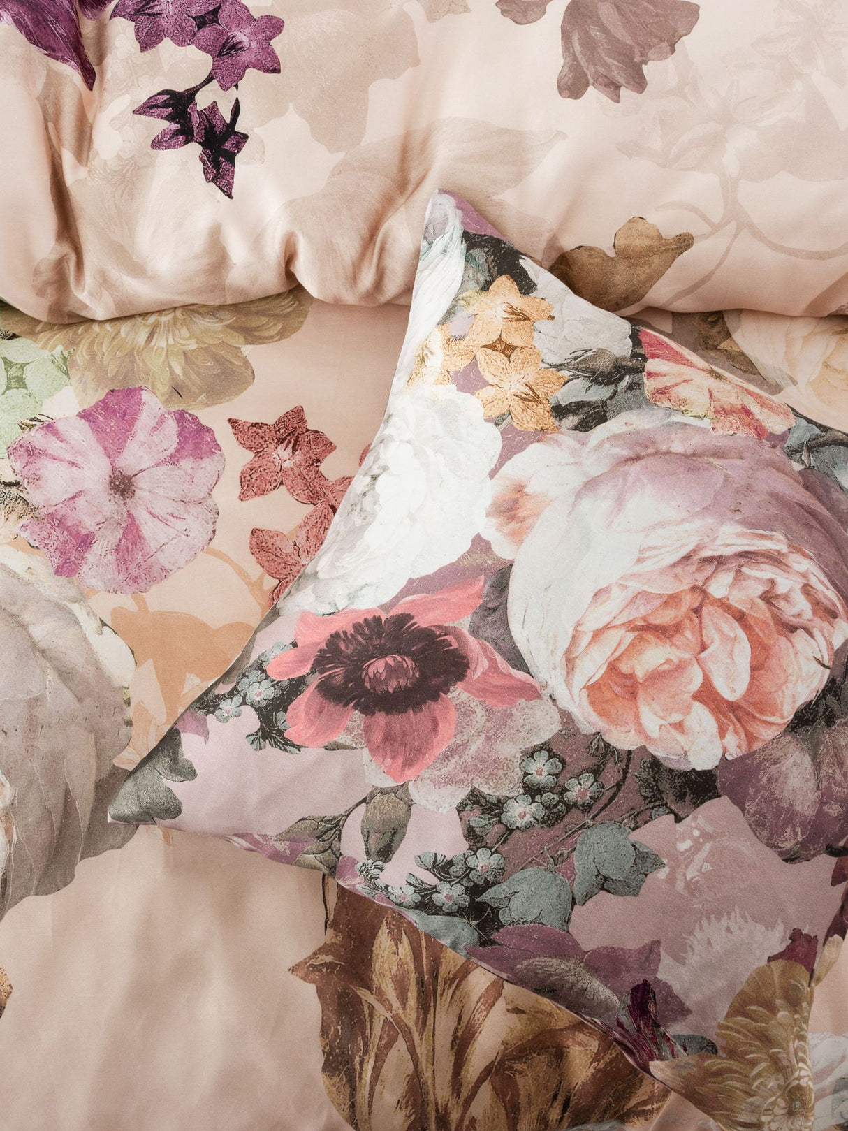 Super King Duvet Cover Set featuring vintage floral design on blush, made of soft cotton sateen for luxurious comfort.