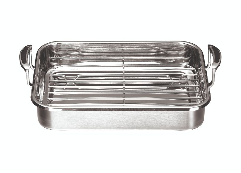 SCANPAN 42cm roaster with rack in stainless steel, featuring cool-touch handles for safe cooking and a mirror-polished finish.