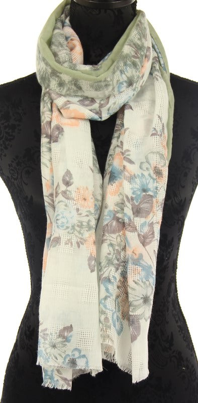 Lightweight moss scarf with small floral lattice design, perfect for versatile styling in all seasons.