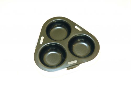 Image of Smartfox NZ 3 x Egg Poacher: three-egg capacity non-stick design for mess-free poaching, ideal for quick breakfasts.