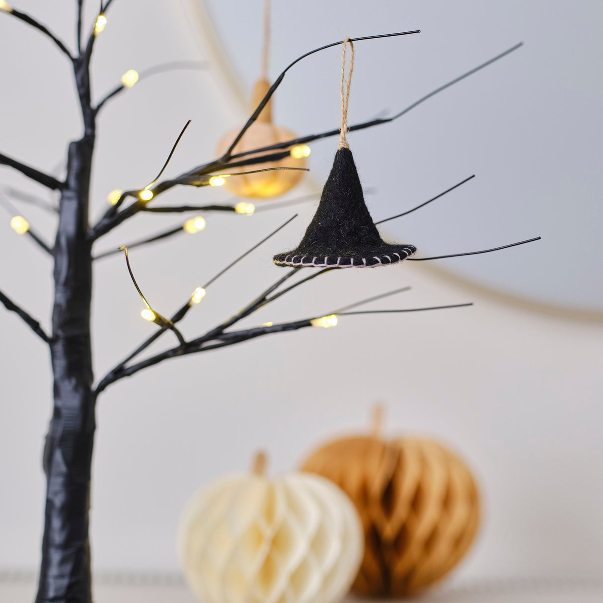Charming Pumpkin Spice Felt Witches Hat decoration, eco-friendly, perfect for Halloween trees, 9.5cm high and 13cm wide.
