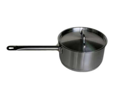 Stainless steel 3.3L saucepan with cover, 20cm diameter, 11cm height, ensuring even heat distribution and modern kitchen style.