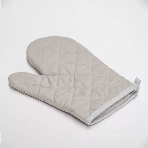 Stylish Cutler Oven Mitt in 100% cotton, 15cm x 27cm, for safe and comfortable handling of hot kitchen items.