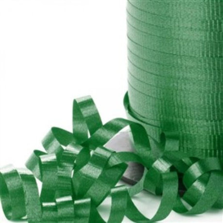 Emerald curling ribbon, 450m x 5mm, perfect for elegant gift wrapping and crafting, adding vibrant color to any occasion.