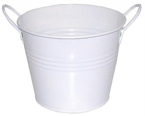 Set of 6 white metal buckets with handles, perfect for storage, decoration, or gardening. Ideal for any home aesthetic.