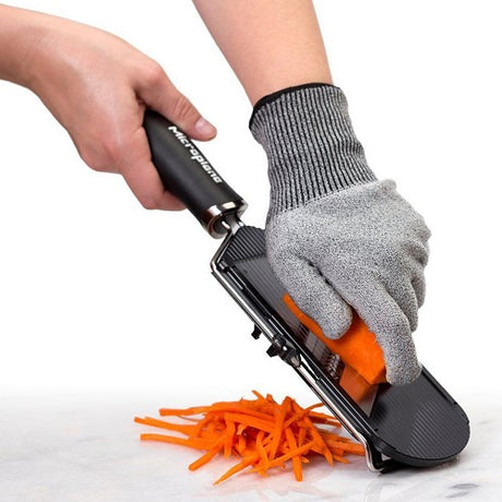 Microplane Cut Resistant Glove ensures safety while chopping, fits most users, and is FDA compliant for food contact.