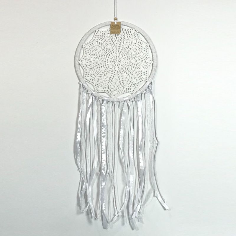 Handmade 32cm white webbed dreamcatcher from Bali, perfect for enhancing decor and promoting peaceful sleep.