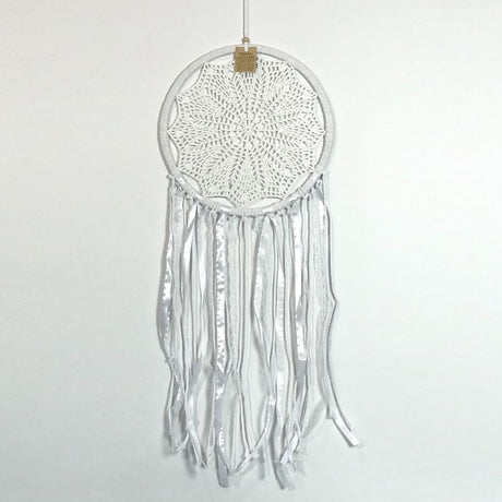 Handmade 32cm white webbed dreamcatcher from Bali, perfect for enhancing decor and promoting peaceful sleep.