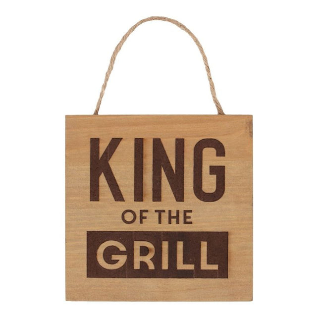 Square hanging sign with "King of the Grill" text, perfect for grilling enthusiasts and kitchen decor, 20 cm by 20 cm.