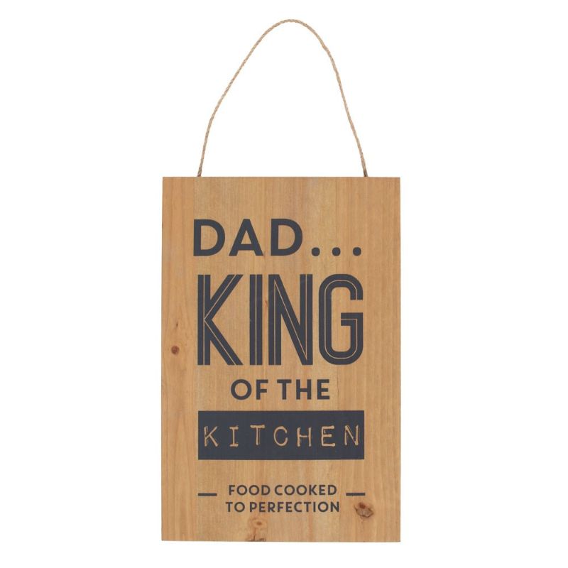 30cm hanging sign reading "Dad... King of the Kitchen. Food Cooked to Perfection," perfect for Father's Day kitchen decor.