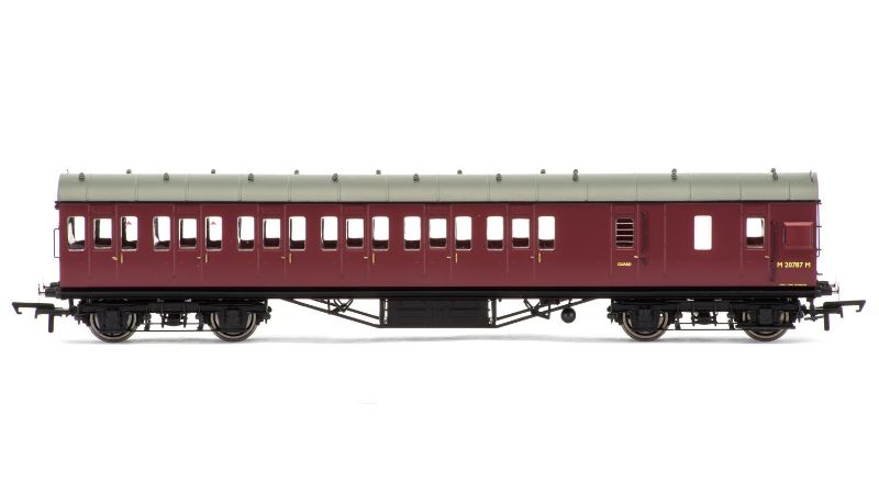 Hornby BR Non-cor. 57' Crimson 3rd Class carriage model with intricate detailing and vibrant crimson color for HO scale railway.