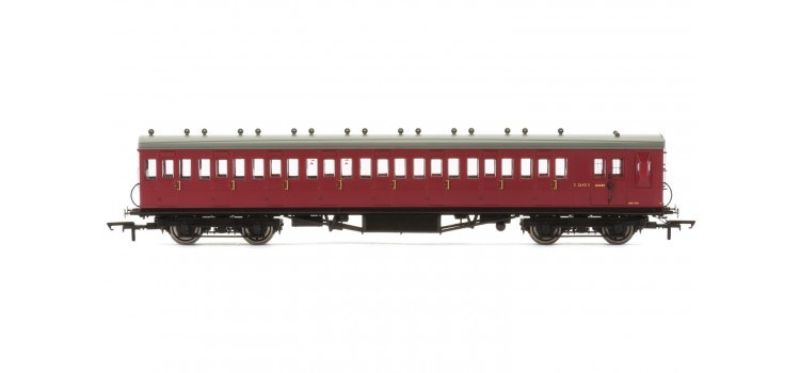 Detailed 1:76 scale model train of the BR 58' Maunsell Rblt 8Comp, embodying classic British Railways style.