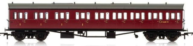 Hornby BR Collett 57' coach model, nine compartments, left-hand version, perfect for enhancing model train layouts.