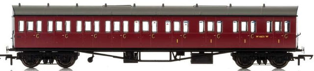 BR Collett 57' BE E131 9CC RH model coach showcasing detailed nine-compartment Bow Ended design for train enthusiasts.