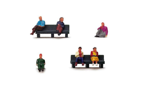 Hornby Accessories - People Sitting: Realistic 1/76 scale figurines of seated people for vibrant model railway displays.