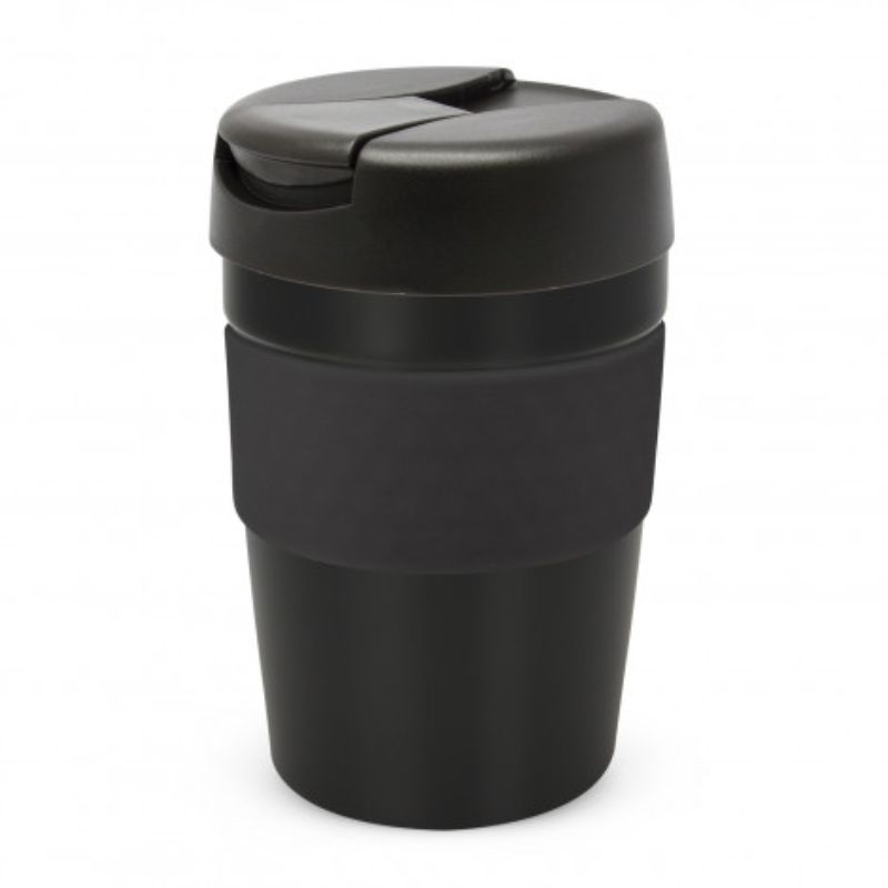 Java Vacuum Cup in black, 340ml with double wall insulation, silicone band, and splash-proof lid for hot beverages on the go.