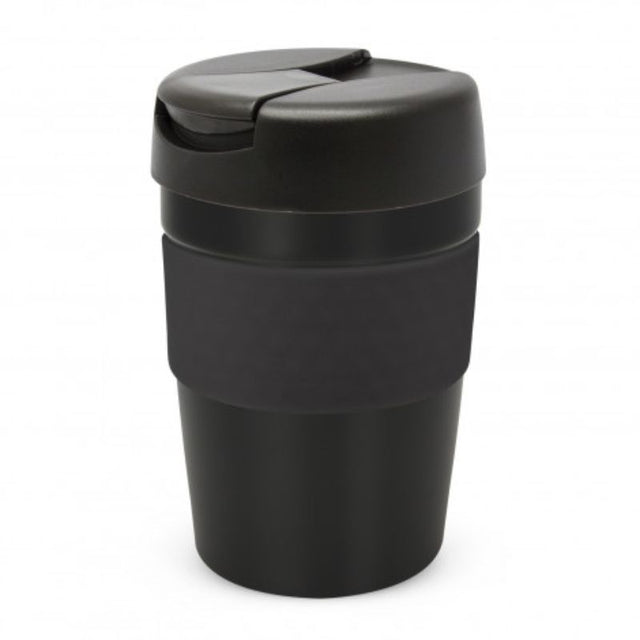 Java Vacuum Cup in black, 340ml with double wall insulation, silicone band, and splash-proof lid for hot beverages on the go.