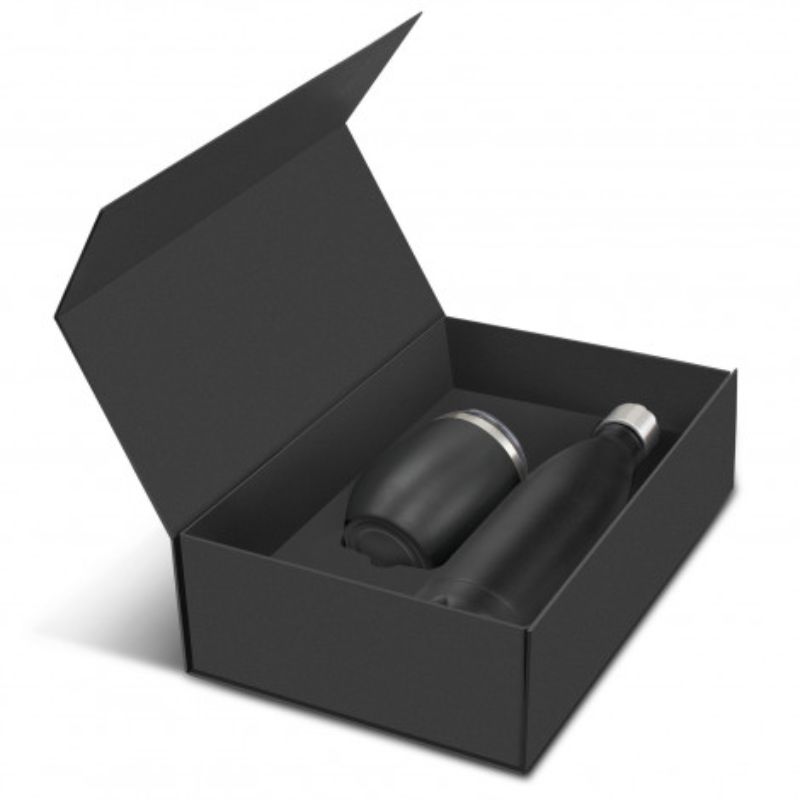 Cordia Vacuum Gift Set in black with a 500ml bottle and 300ml cup, both vacuum insulated and stylishly presented.