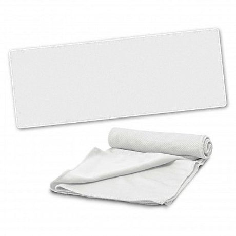 Set of 10 white active cooling sports towels in pouches, providing rapid cooling for outdoor activities and athletes.