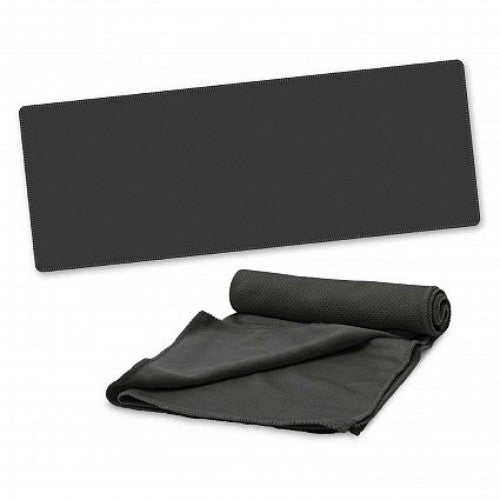 Active Cooling Sports Towel set in black, cools up to 15 degrees, includes waterproof pouch, perfect for workouts and outdoor activities.