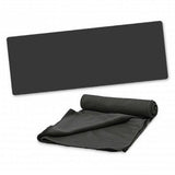 Active Cooling Sports Towel set in black, cools up to 15 degrees, includes waterproof pouch, perfect for workouts and outdoor activities.