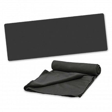 Active Cooling Sports Towel set in black, cools up to 15 degrees, includes waterproof pouch, perfect for workouts and outdoor activities.