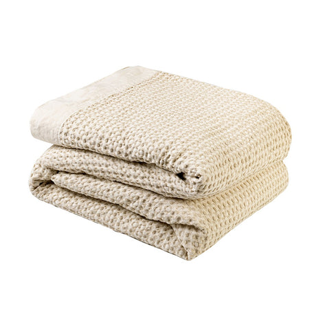 Vintage waffle blanket in linen color, 190 x 220cm, 100% cotton with a stylish border, perfect for year-round comfort.