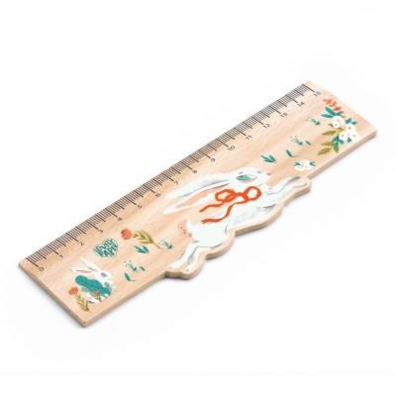 Set of 4 stylish wooden rulers measuring 30 cm, ideal for precise crafting and eco-friendly projects.