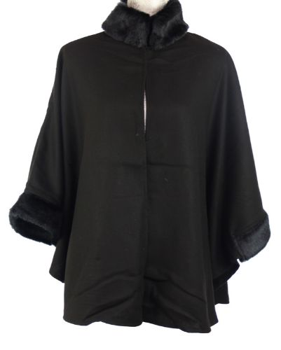 Luxurious black cape with soft fur collar, 145x160cm, perfect for stylish layering and elevating any outfit.