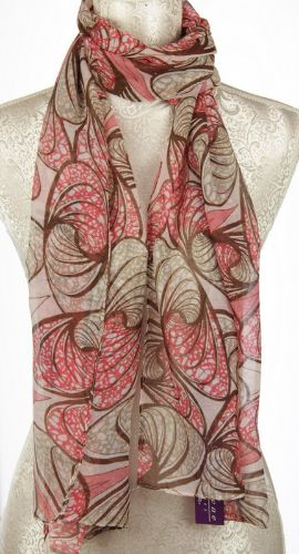 Vibrant cerise scarf featuring a clam shell pattern, crafted from 100% viscose, perfect for elevating any outfit.