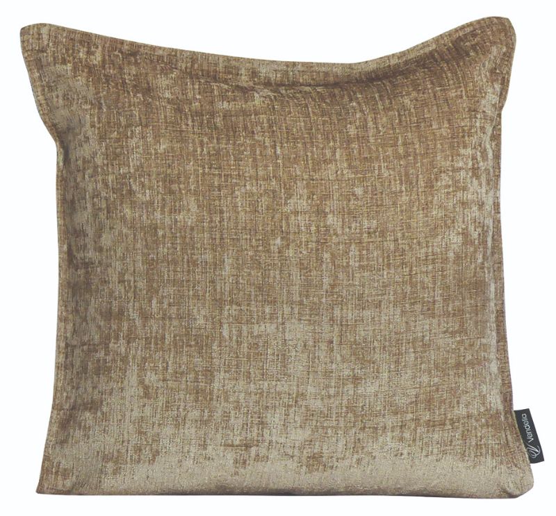 Oxford Square cushion cover in Toi Toi, creamy color, 44cm, features DTM invisible zipper for elegance and easy use.