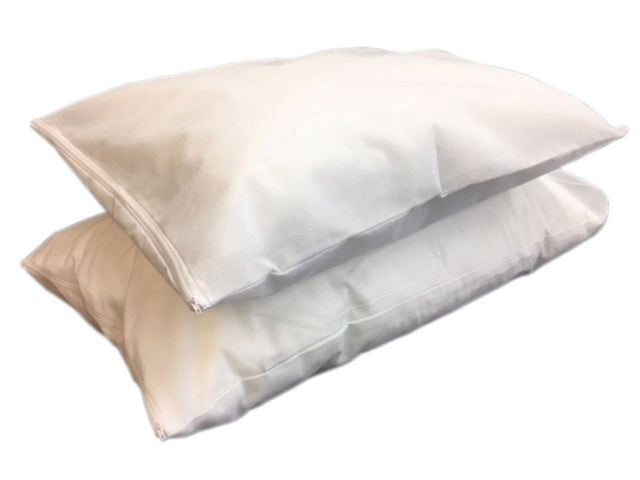 Pillow protector with zipper closure, 75cm, made from soft, durable spunbond polyester for stain prevention and easy care.