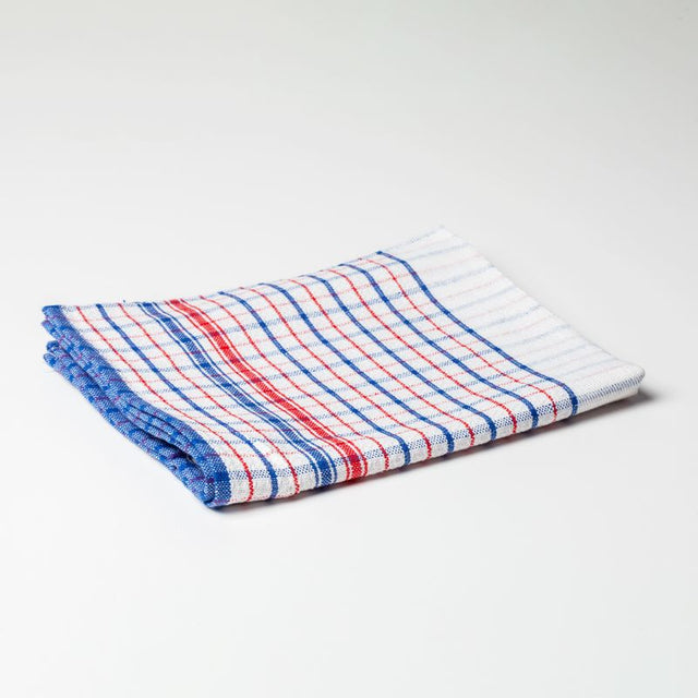 Large red and blue tea towel measuring 46x76 cm, designed for heavy-duty kitchen tasks with a stylish look.