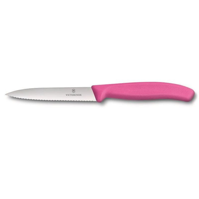 Victorinox pink paring knife with 10 cm pointed tip and wavy edge, ideal for precise cutting of fruits and vegetables.