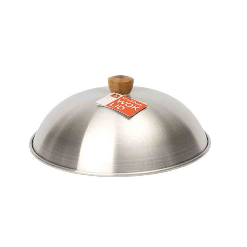 Aluminium wok lid with bamboo knob, designed for 12"/30cm wok, ideal for steaming and enhancing cooking efficiency.