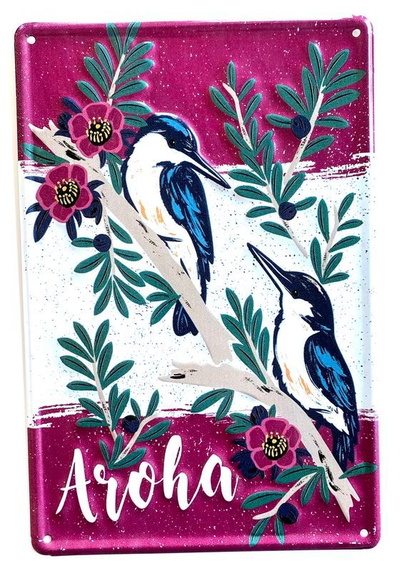 Set of 3 vibrant Kingfisher tin wall plaques, perfect for enhancing indoor and outdoor décor with charming nature themes.