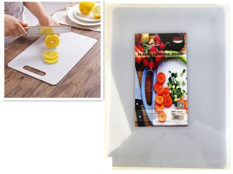 Set of 3 premium BPA-free plastic chopping boards, 40 x 30 x 1.5 cm, ideal for safe and hygienic food prep.