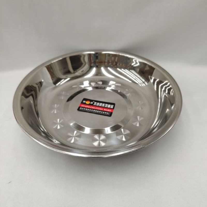 Set of 10 stainless steel plates, 26cm, stylish and durable for everyday meals and special occasions. Easy to clean and eco-friendly.