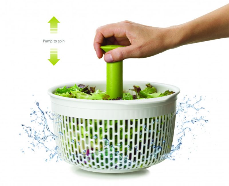 Joseph Joseph Spindola Spinning Colander: 2-in-1 kitchen tool for rinsing and drying produce with pump-action spinning mechanism.