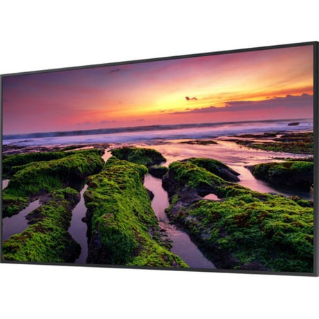 Samsung QB50B 50" digital signage display featuring 4K resolution, Dynamic Crystal Color, and built-in video conferencing capabilities.